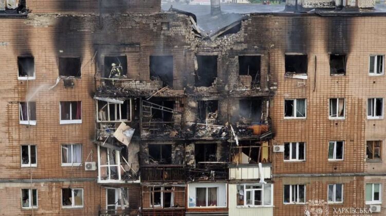 Жилой дом в Харькове после обстрела в ночь на 7 июня. Фото: Харьковская ОВА