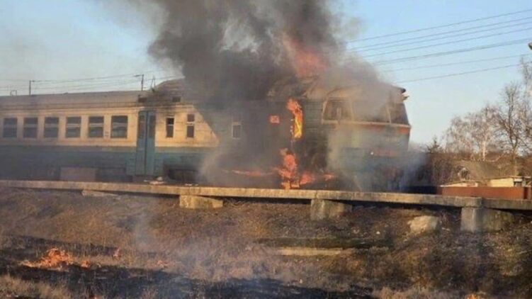 Атакованный локомотив под Николаевом