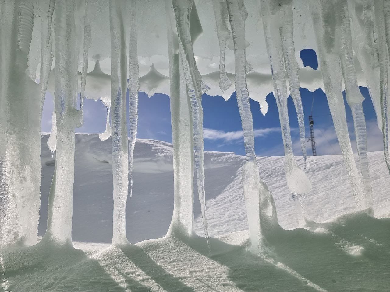 станция Вернадского в снегу