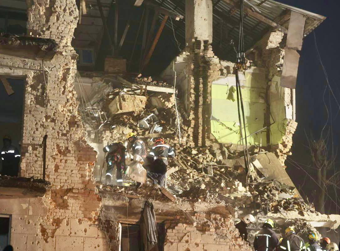 прилет в жилой дом