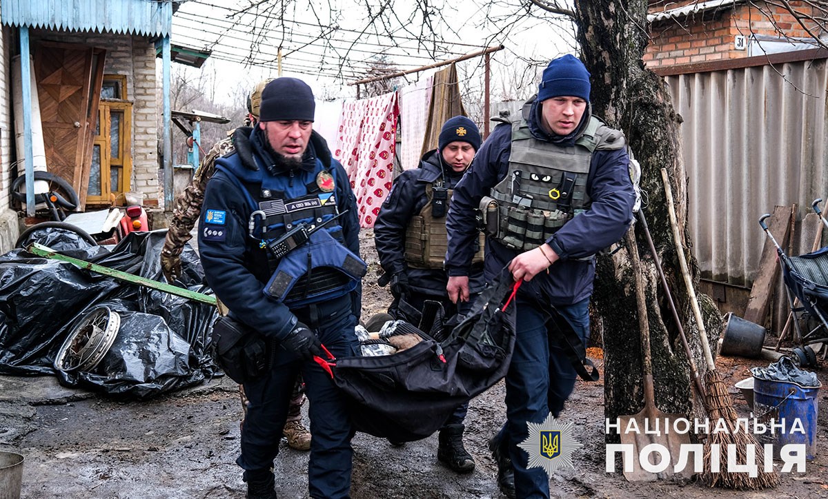 правоохоронці продовжують евакуацію з Бахмуту