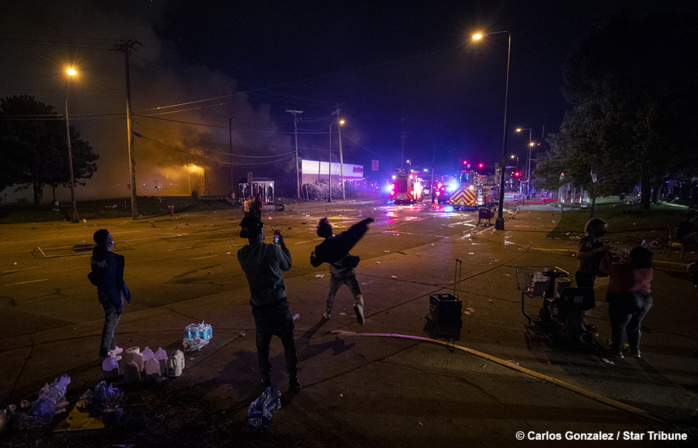 протесты в США Фото: Carlos Gonzalez/Star Tribune/twitter