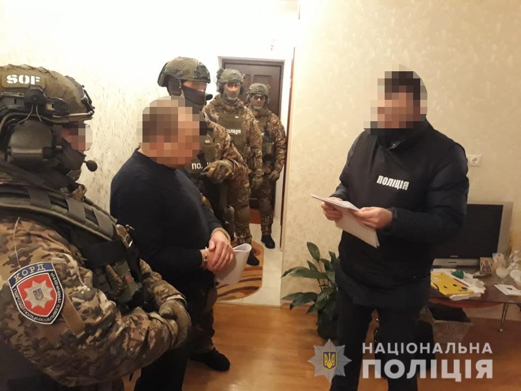 Львовские полицейские задержали банду похитителей людей. Скриншот https://lv.npu.gov.ua/news/podiya/lvivski-policzejski-zatrimali-zlochinne-ugrupovannya-na-choli-zi-smotryashhim/