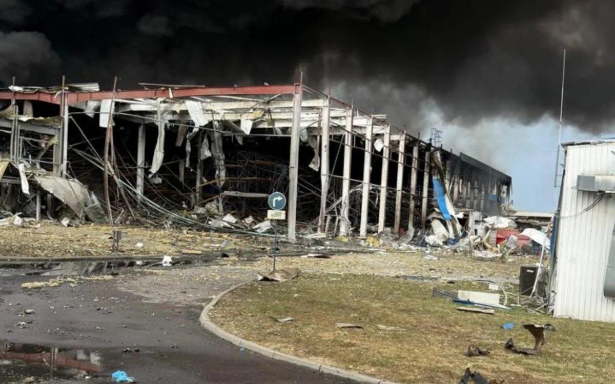 Фото последствий ракетного удара (2). Источник - Телеграм