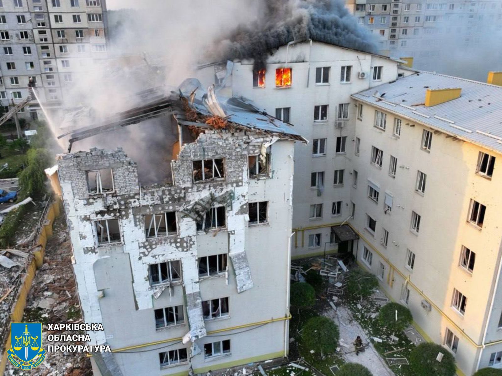 Фото последствий обстрела. Источник - facebook.com/pgo.gov.ua